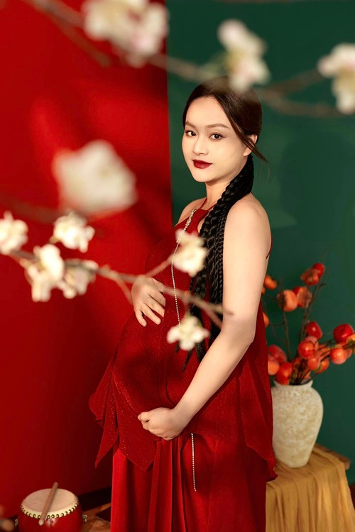 “Mà phải cố khóc nhẹ nhàng không để Lina hay mẹ Phương nghe thấy nữa cơ”, nữ diễn viên chia sẻ.