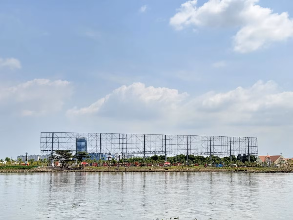 Nhieu hoat dong soi noi tai cong vien bo song Sai Gon don Tet-Hinh-3