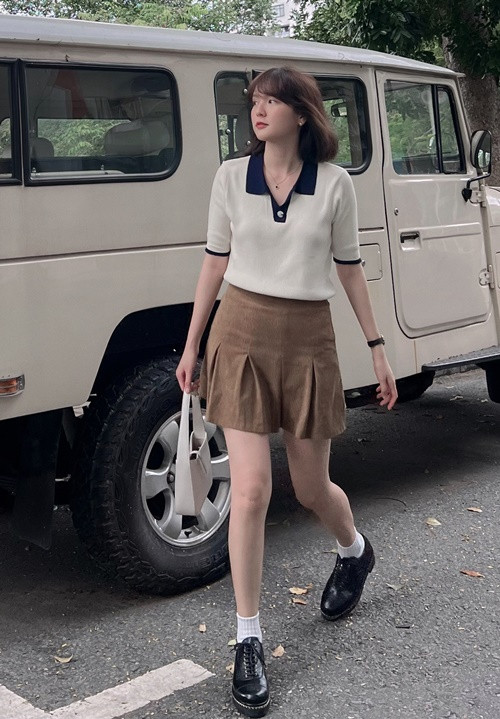 Hải Tú không lên tiếng về loạt đồn đoán tình cảm với Sơn Tùng M-TP cũng không phản hồi khi bị soi từng chụp ảnh bán nude, hình ảnh táo bạo bên bạn trai cũ. Ảnh: FBNV.