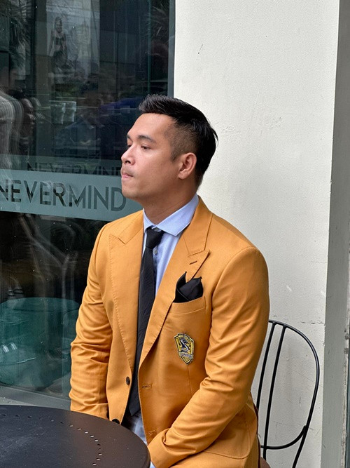 Nam ca sĩ không biết vì sao người yêu cũ hủy hôn bởi cả hai không có những dấu hiệu như cãi vã, giận hờn hay mâu thuẫn. Ảnh: FBNV.