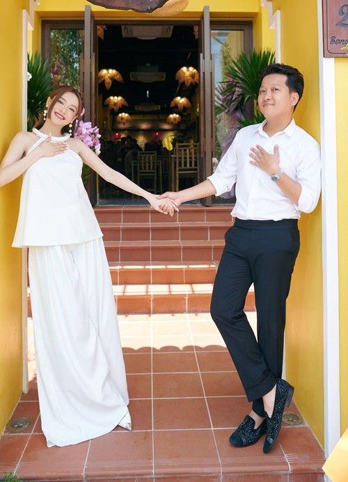 Nhã Phương khoe Trường Giang chưa bao giờ ngăn cản cô làm điều gì. Trái lại, "Mười Khó" luôn tôn trọng mọi quyết định của vợ.