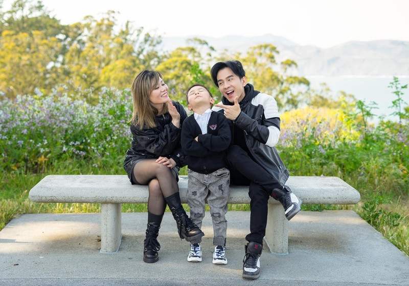 Nam ca sĩ vẫn giữ mối quan hệ tốt đẹp với vợ cũ vì con trai chung. Ảnh: FBNV.