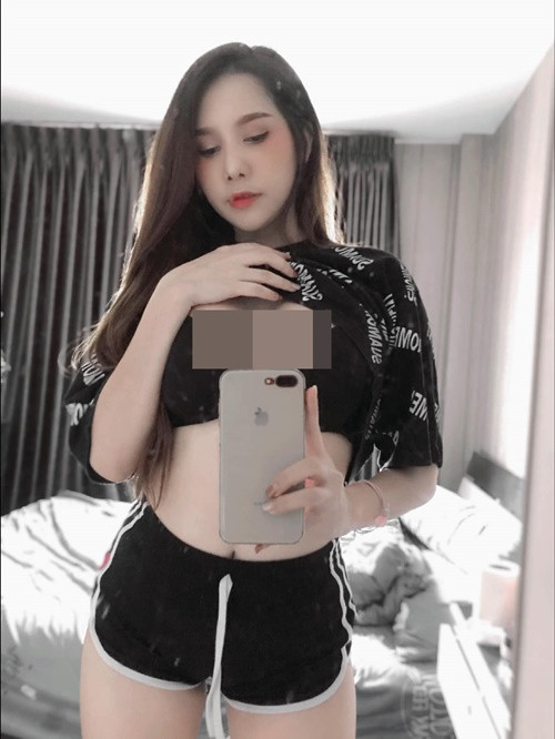 Navapat khiến nhiều người ngượng đỏ mặt khi vén áo khoe nội y.