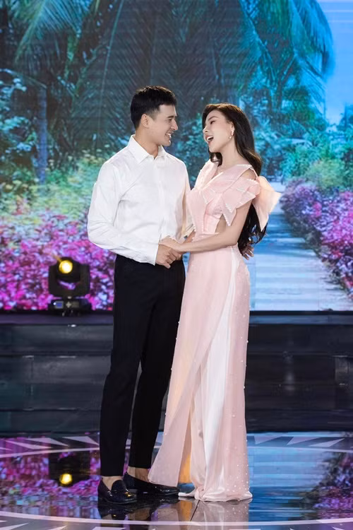 Theo Lương Thế Thành, trong nhà, Thúy Diễm là "tay hòm chìa khóa". Lương Thế Thành chia sẻ, ngay từ khi mới yêu nhau, anh đã đưa tiền cho Thúy Diễm giữ. Anh tin tưởng Thúy Diễm vì cô là người đảm đang, biết tính toán và chi tiêu hợp lý.