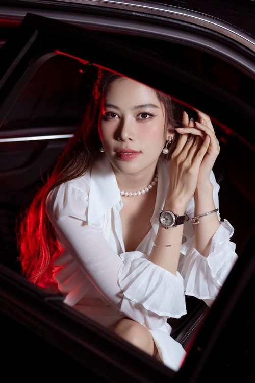 Không dừng lại ở đó, sau khi Trường Giang lên tiếng phủ nhận mối quan hệ, Nam Em không giữ im lặng mà tiếp tục nói về tình yêu không lối thoát dành cho Trường Giang. Về phần mình, Trường Giang không lên tiếng. Ảnh: FBNV.