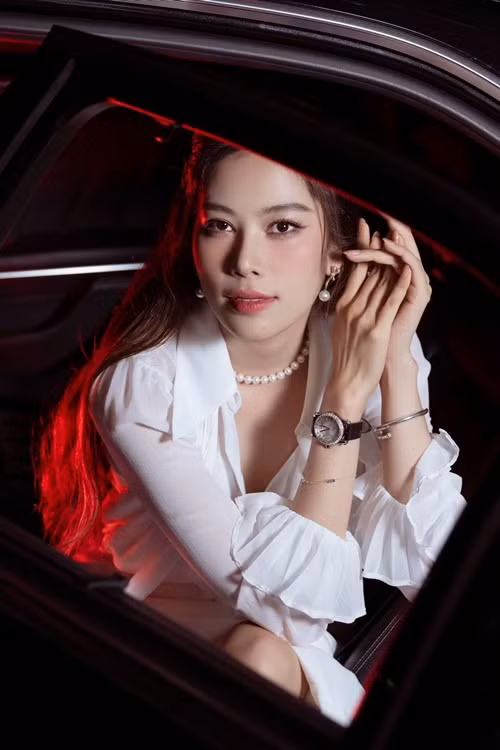 Không dừng lại ở đó, sau khi Trường Giang lên tiếng phủ nhận mối quan hệ, Nam Em không giữ im lặng mà tiếp tục nói về tình yêu không lối thoát dành cho Trường Giang. Về phần mình, Trường Giang không lên tiếng. Ảnh: FBNV.