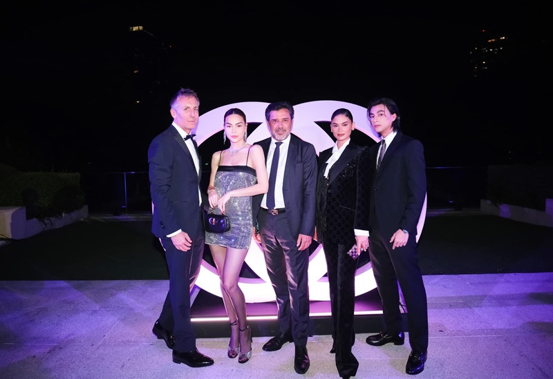 Hà Hồ luôn được các nhãn hàng trong nước và quốc tế săn đón. Ảnh: FBNV.