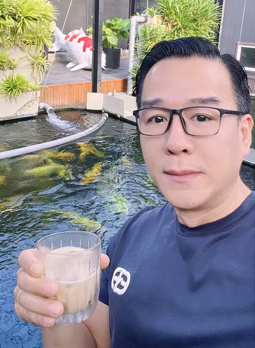 Giống Hà Thanh Xuân, Thắng Ngô tập trung cho công việc.