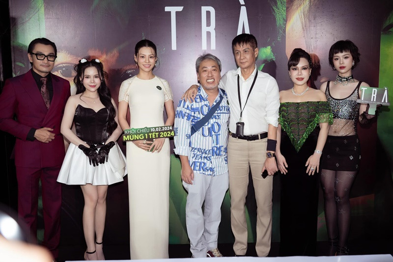 Bùi Lan Hương và Quang Dũng đến chúc mừng phim Tết 2024 của đạo diễn Lê Hoàng.