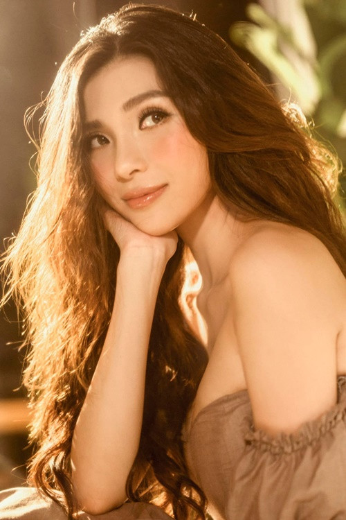 Vòng một cuốn hút của nữ diễn viên sau khi phẫu thuật thẩm mỹ.