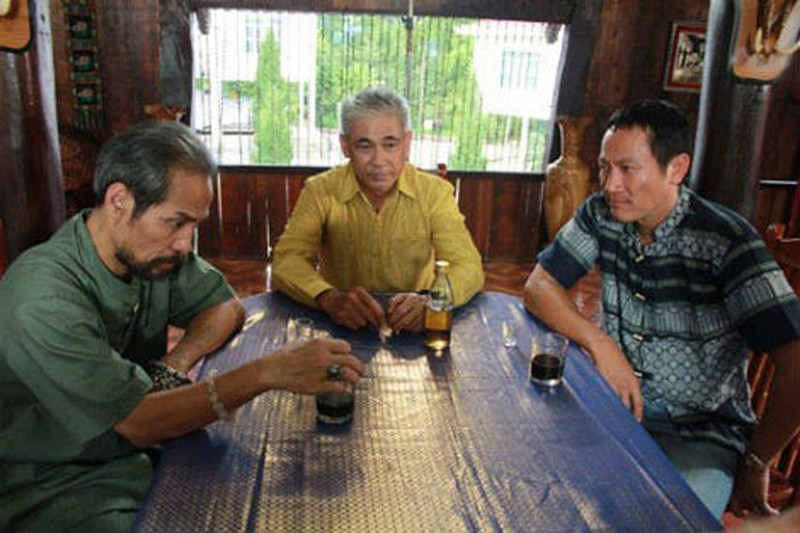 Sau Cảnh sát hình sự, Chu Hùng đóng vai Quang - người đứng sau Lão Phật Gia chỉ huy cả một đường dây tội phạm xuyên biên giới trong Bí mật tam giác vàng. Ảnh: VTV.