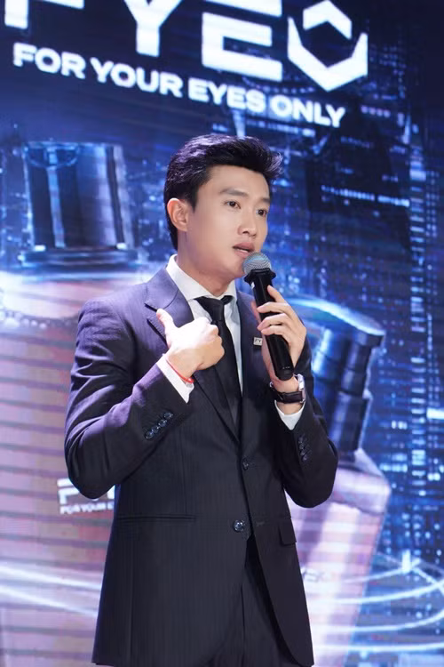 Nam diễn viên phim Về nhà đi con còn kinh doanh mỹ phẩm.