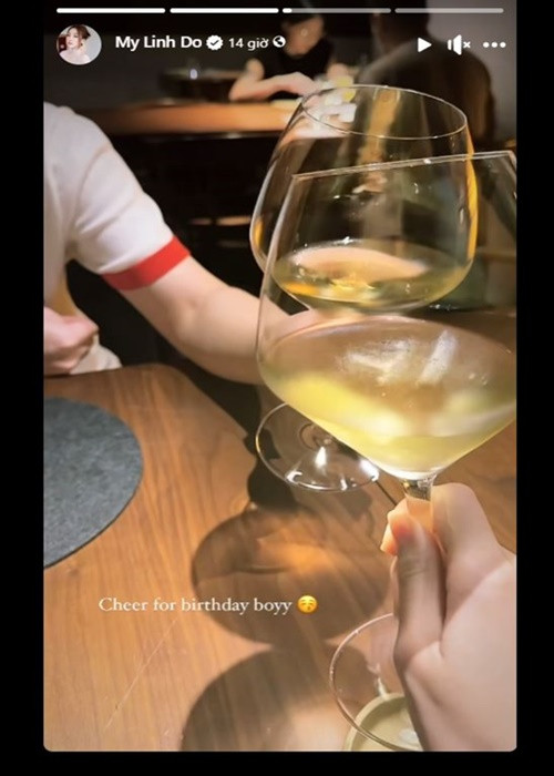 Mỹ Linh khoe ăn tối lãng mạn bên chồng để mừng anh bước sang tuổi mới.