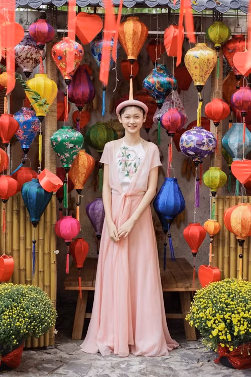 Tiểu Panda - con gái đầu lòng của Hương Giang đã ra dáng thiếu nữ xinh đẹp.