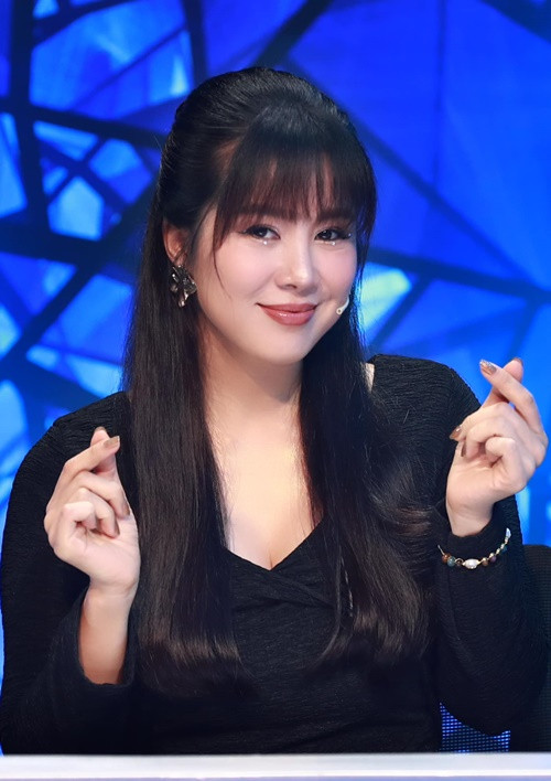 Nhờ ăn uống và luyện tập nghiêm ngặt, Lê Phương giảm cân thành công.