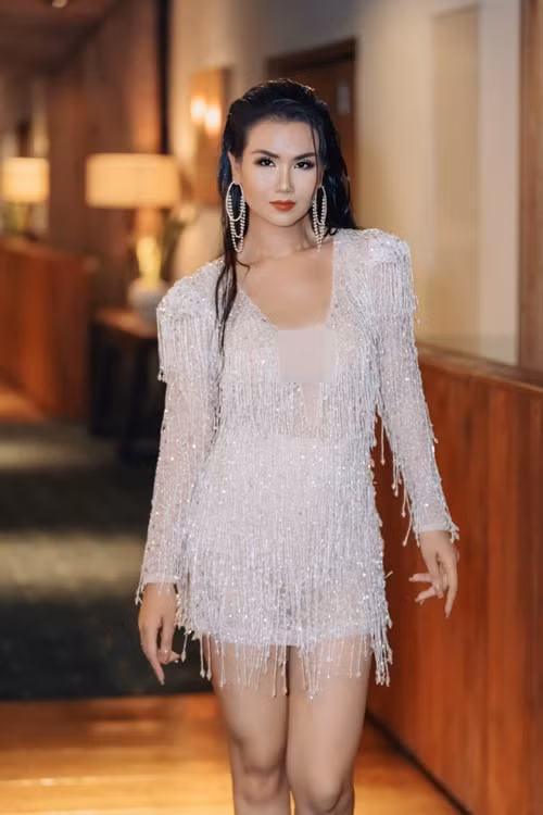 Võ Hạ Trâm chia sẻ trên Sài Gòn Tiếp Thị, cô quyết định ăn chay trường vì tín ngưỡng và sức khỏe.