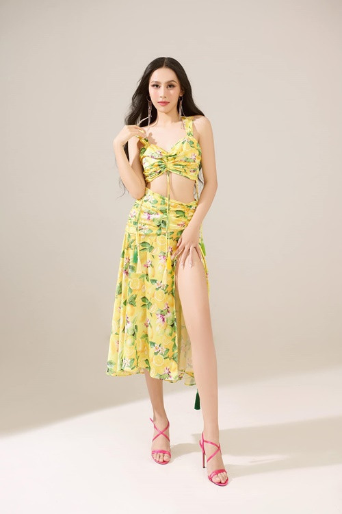 Ngọc Hằng hiện cao 1m74, có số đo ba vòng 85-60-89 cm.