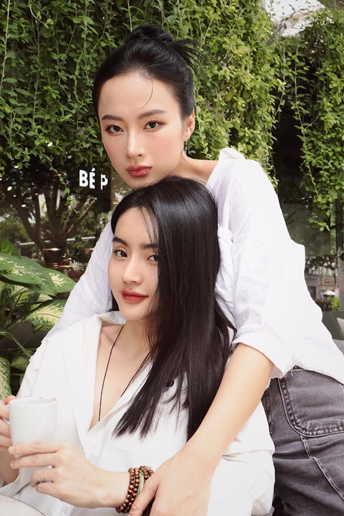 Phương Trang sinh năm 1996, chỉ kém Angela Phương Trinh 1 tuổi.
