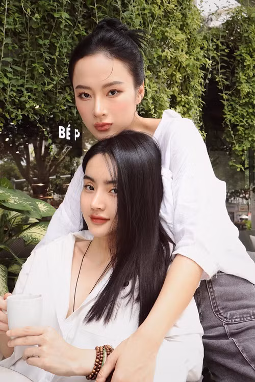 Phương Trang sinh năm 1996, chỉ kém Angela Phương Trinh 1 tuổi.