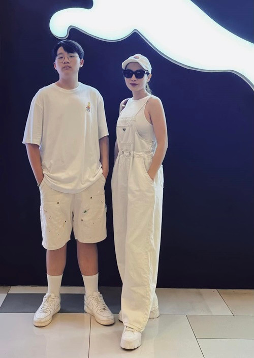 Hoàng Bách cho biết, con trai đầu lòng ngày càng bớt nóng tính, hiếu thắng. Ảnh: FBNV.