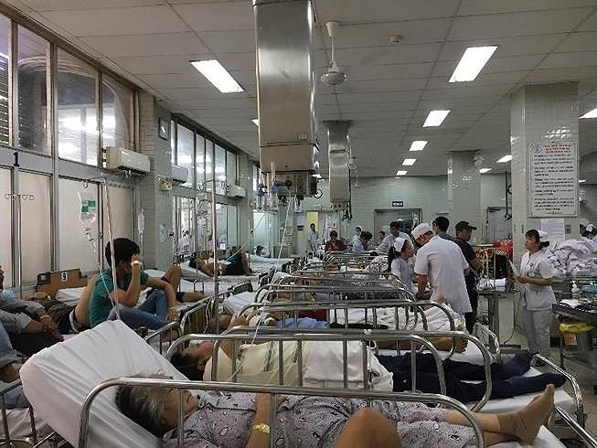 Benh nhan tu vong sau 4 tieng nam cho cap cuu, BV Cho Ray xu ly the nao?