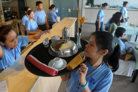 Philippines đang cung cấp cho thế giới rất nhiều lao động trình độ cao thuộc ngành nấu nướng và phục vụ thưởng thức ẩm thực.