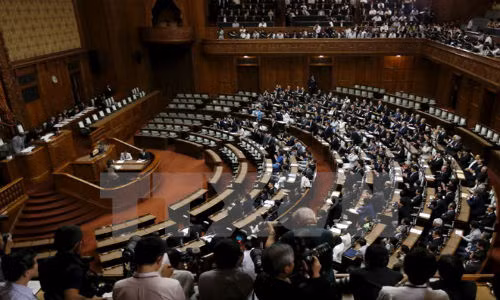 Dao luat an ninh moi cua Nhat: My cuoi, Trung Quoc meo