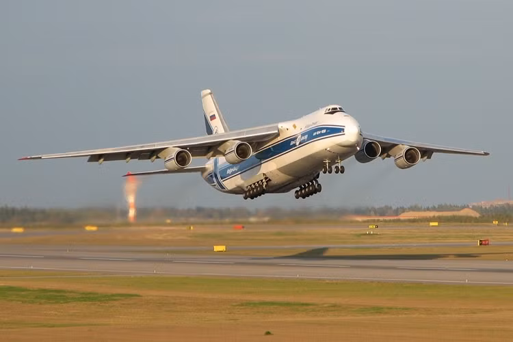 Nga co duong bay moi de vien tro cho Syria