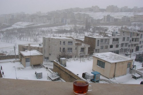 Thành phố Sanandaj của Iran có PM 10 trung bình 254 mcg/m3, theo dữ liệu năm 2009.