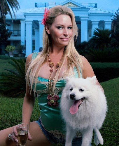 Người mẫu, diễn viên Jackie Siegel thú nhận đã cặp kè "một vài ngày" với Trump. "Anh ấy thực sự là một người tuyệt vời. Tôi rất vui vì chúng tôi vẫn là bạn", cô nói với tờ Huffington Post.