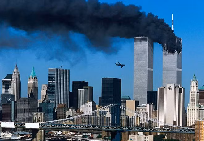 Can canh Toa Thap doi khung bo 11/9 ngay ay - bay gio-Hinh-2