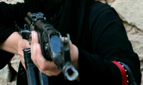 Chi huy IS chet tham duoi tay phu nu Iraq