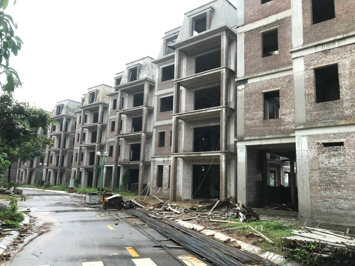 Dù nhiều biệt thự đã xây dựng, xuống cấp nghiêm trọng, không bán được nhưng hiện nay cũng có nhiều biệt thự mới đang được xây dựng tại Khu đô thị Lideco.