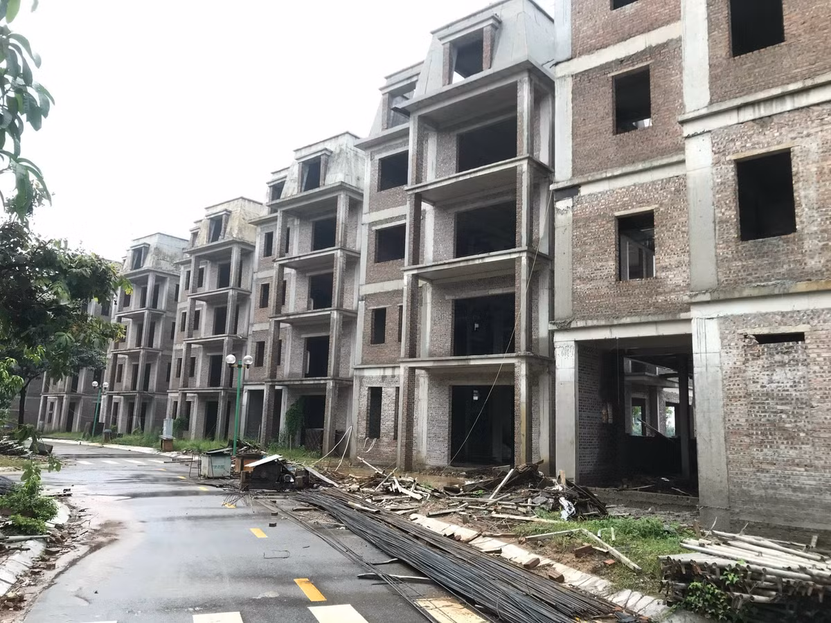 Dù nhiều biệt thự đã xây dựng, xuống cấp nghiêm trọng, không bán được nhưng hiện nay cũng có nhiều biệt thự mới đang được xây dựng tại Khu đô thị Lideco.