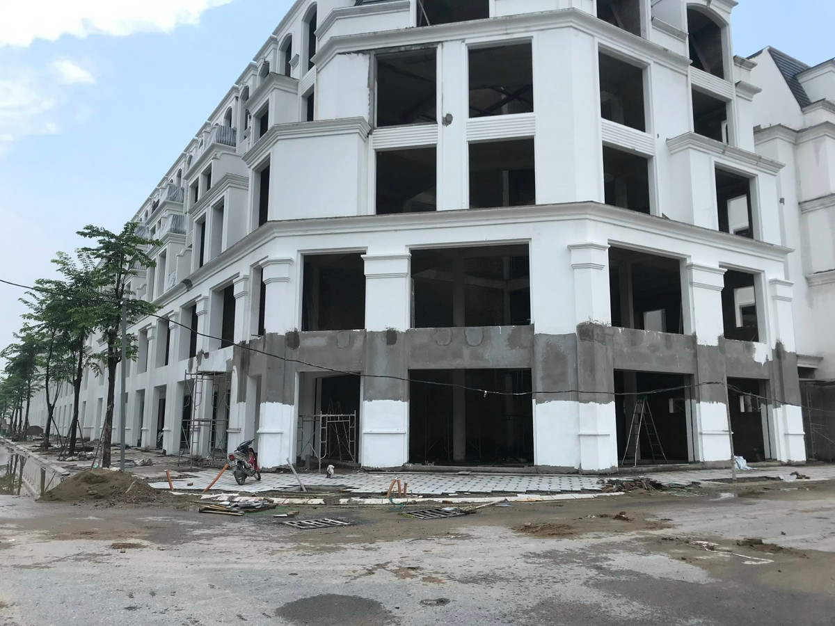 Dự án Hinode Royal Park bao gồm chung cư, nhà thấp tầng, và hệ thống hạ tầng kỹ thuật có tổng mức đầu tư 41.248 tỷ đồng.