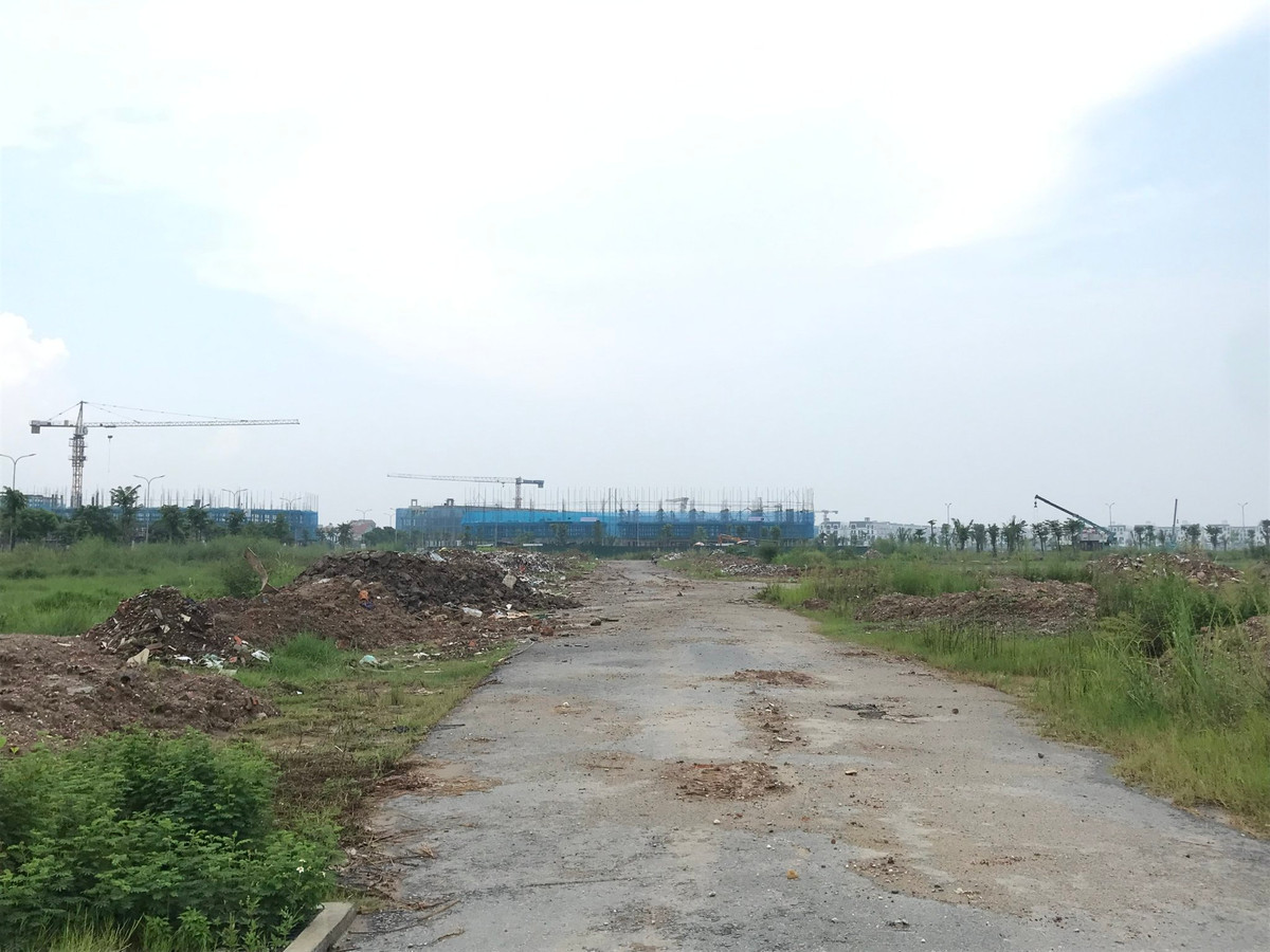 Hinode Royal Park vẫn còn nhiều khu đất trống, chủ đầu tư chưa triển khai
