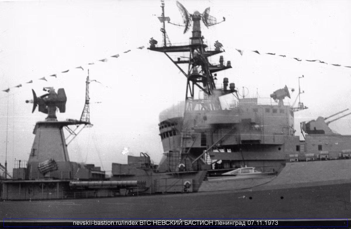 Về khả năng chóng ngầm, Project 57A khá mạnh khi được trang bị 6 ống phóng ngư lôi 533mm…