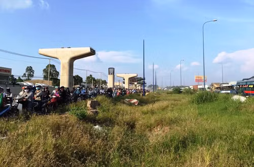 Xe dau keo can chet nguoi o cua ngo Sai Gon-Hinh-3