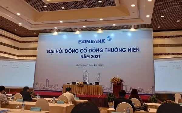 Eximbank lai to chuc dai hoi sau 11 lan hoan, lieu co thanh cong?