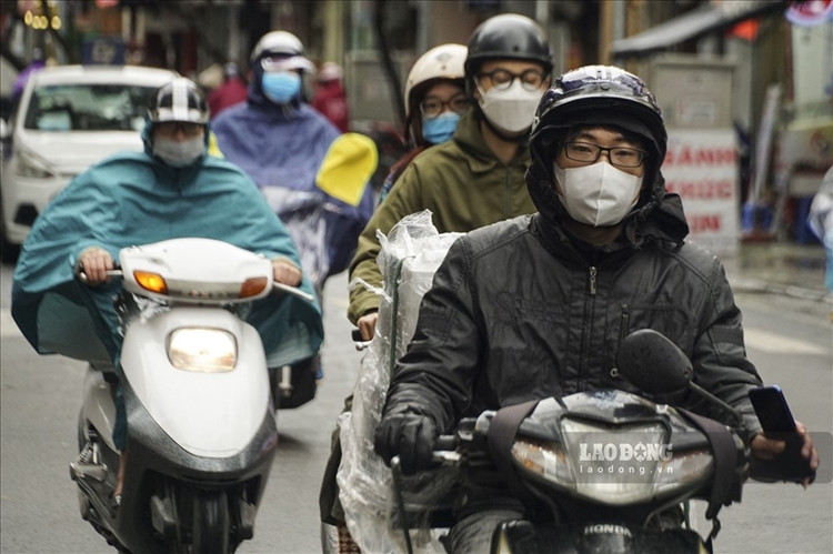 Người Hà Nội co ro, đốt lửa sưởi ấm trong đợt rét đậm, rét hại nhất năm Nguoi Ha Noi co ro, dot lua suoi am trong dot ret dam, ret hai nhat nam