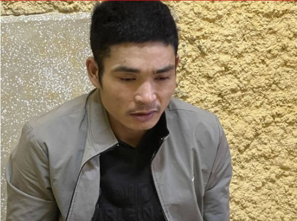  Bắt kẻ trộm cắp tài sản trị giá nhiều tỷ đồng: Ngày 19/1, Công an thị xã Nghi Sơn, tỉnh Thanh Hóa vừa bắt giữ Nguyễn Ngọc Cừ (SN 1983) ở xã Quảng Tâm, thành phố Thanh Hóa, là đối tượng trộm cắp tài sản liên tỉnh. Tính từ đầu tháng 11/2020 đến khi bị bắt, Cử đã liên tiếp gây ra gần 20 vụ trộm cắp tài sản với tổng giá trị hàng tỷ đồng. Trong đó có 8 vụ trên địa bàn thị xã Nghi Sơn, 7 vụ trên địa bàn huyện Hoằng Hóa, Quảng Xương và thị xã Hoàng Mai (Nghệ An). 