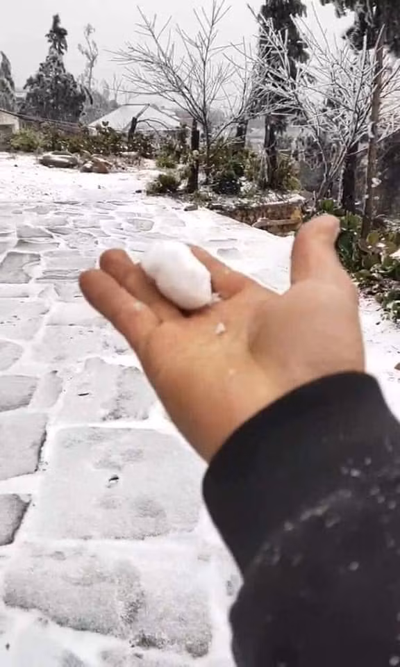 Y Ty, Lao Cai tuyet roi day dac, phu trang duong di-Hinh-2