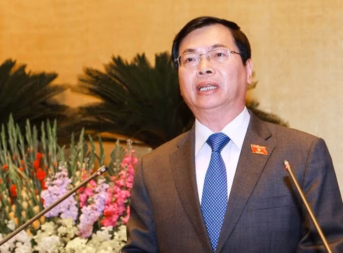 Theo cáo trạng của Viện Kiểm sát nhân dân Tối cao, Tổng Công ty cổ phần Bia – Rượu – Nước giải khát Sài Gòn (Sabeco) được giao cho khu đất tại số 2-4-6 Hai Bà Trưng (phường Bến Nghế, Quận 1, Thành phố Hồ Chí Minh).