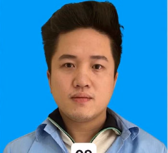  Nhân viên cửa hàng điện thoại trộm 36 chiếc iPhone: Nguyễn Thái Dũng (SN 1994, trú huyện Ứng Hòa, Hà Nội) là nhân viên cửa hàng điện thoại di động ở phố Nguyễn Lương Bằng, quận Đống Đa đã trộm cắp 36 chiếc iPhone của chủ cửa hàng mang đi bán, trị giá hơn nửa tỷ đồng. Ngày 7/2, Công an quận Đống Đa cho biết đã khởi bị can Dũng.