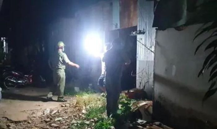  Phát hiện thi thể người đàn ông tử vong bất thường: Ngày 7/2, Công an TP Đồng Xoài, Bình Phước cho biết, người dân sinh sống trên địa bàn KP Phú Cường, phường Tân Phú, TP Đồng Xoài vừa phát hiện thi thể người đàn ông nằm sõng soài ngay cạnh chiếc xe máy. Hiện lực lượng chức năng đang xác minh danh tính và điều tra làm rõ vụ án mạng trên. 