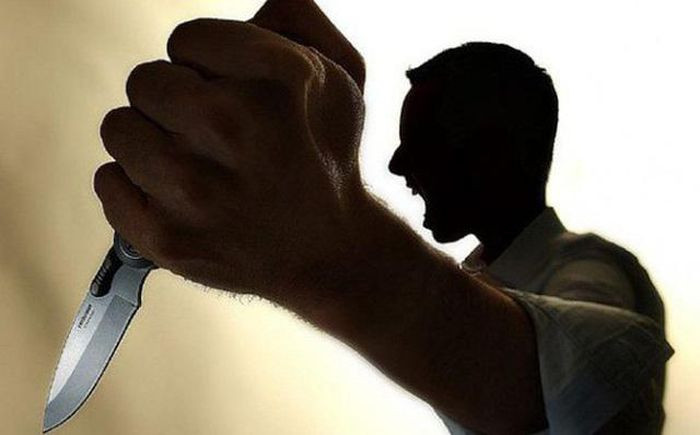  Mâu thuẫn tình ái, chồng sát hại vợ dã man: Nghi ngờ vợ có mối quan hệ mờ ám bên ngoài, V.V.T. (55 tuổi, trú huyện Yên Bình, Yên Bái) đã dùng dao sát hại bà N.T.M.T. (55 tuổi). Ngày 7/2, Công an huyện Yên Bình cho biết đang điều tra, làm rõ.