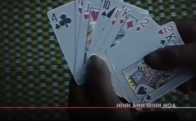 Đến khoảng 22h cùng ngày thì giải tán, mọi người về sà lan để chuẩn bị đi qua cống. Nhưng Lê Hạnh và anh Nguyễn Cảnh Bình vẫn rủ nhau đặt cược mỗi người 500.000 đồng để đánh ván cuối cùng và Lê Hạnh đã thắng cuộc. 