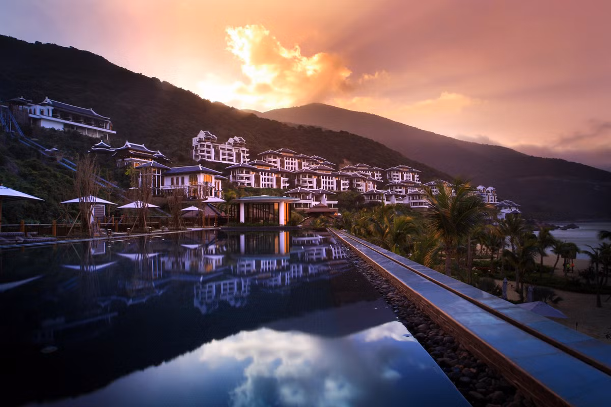 Dai su am thuc tai Viet Nam tham Intercontinental Danang Sun Peninsula Resort-Hinh-2