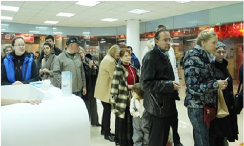 Người tiêu dùng Nga đánh giá cao chất lượng các sản phẩm sữa TH True MILK đang được Tập đoàn TH bày bán và giới thiệu tại Hội chợ hàng Việt Nam chất lượng cao tại Mátxcơva.