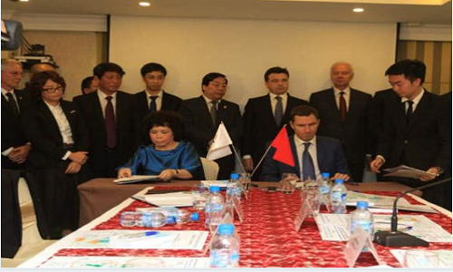 Lễ ký thỏa thuận hợp tác đầu tư Dự án Chăn nuôi bò sữa và chế biến sữa tập trung quy mô công nghiệp công nghệ cao tại Mátxcơva giữa Tập đoàn TH và lãnh đạo tỉnh Mátxcơva.